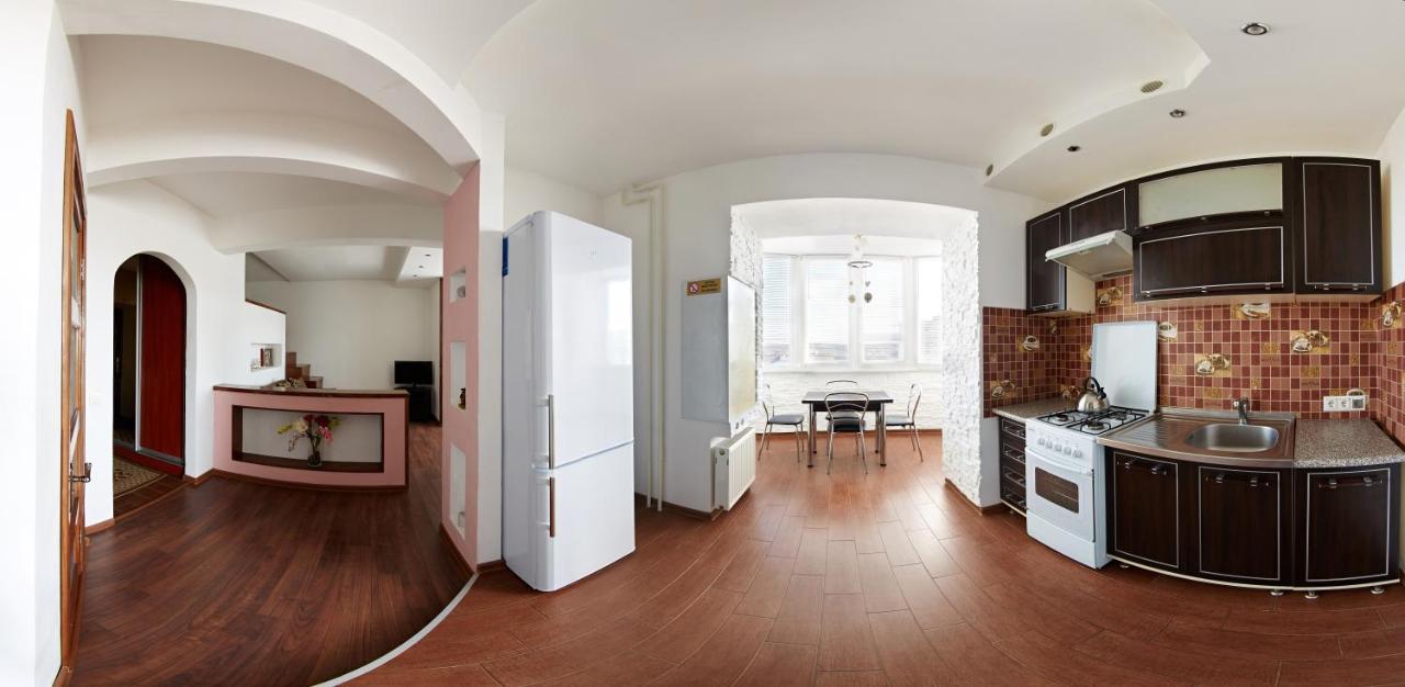 Babylon Apartment On Bukovinskaya Street Ровно Экстерьер фото