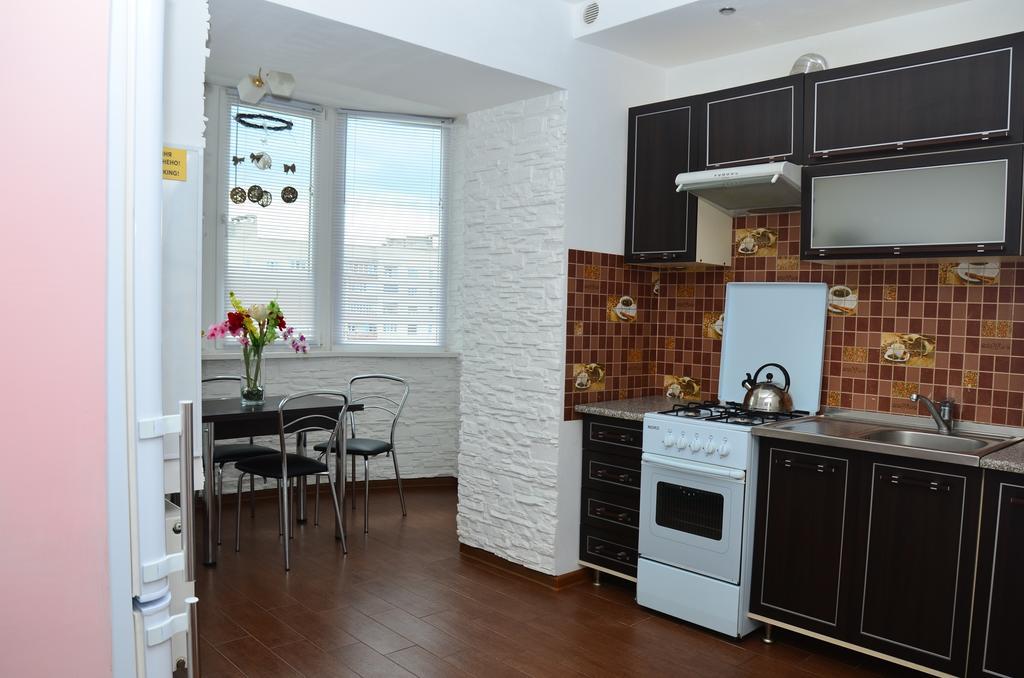 Babylon Apartment On Bukovinskaya Street Ровно Экстерьер фото